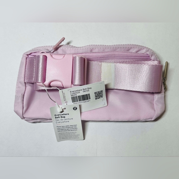 Lululemon everywhere belt bag 1L *** meadowsweet pink *** - Picture 4 of 6